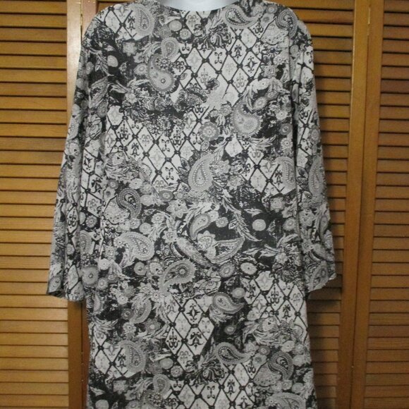 Avenue top black & gray V neck with bling lightweight tunic blouse size 22W - Picture 8 of 9